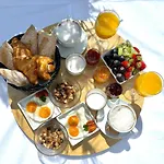 Canella Hotel apartamentowy Sari-Solenzara